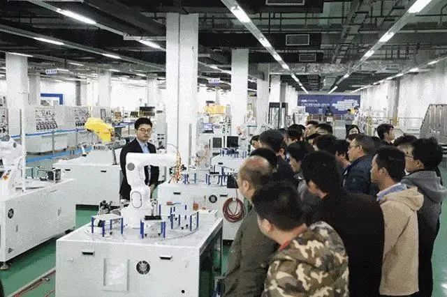 江苏省人力资源社会保障厅关于加强和改进政府补贴性职业技能培训的若干意见