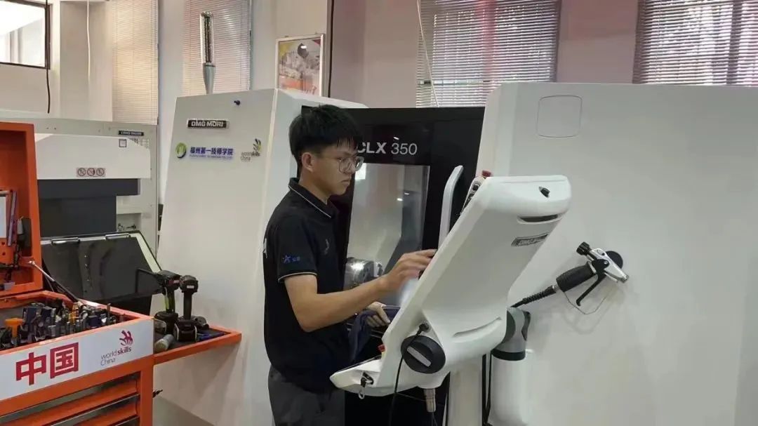 福州第一技师学院为2022年世赛特别赛选手冲刺保驾护航