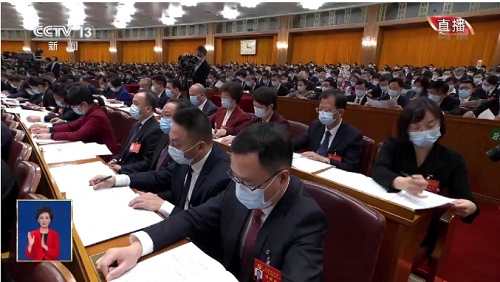 实施就业优先战略 强化就业优先政策