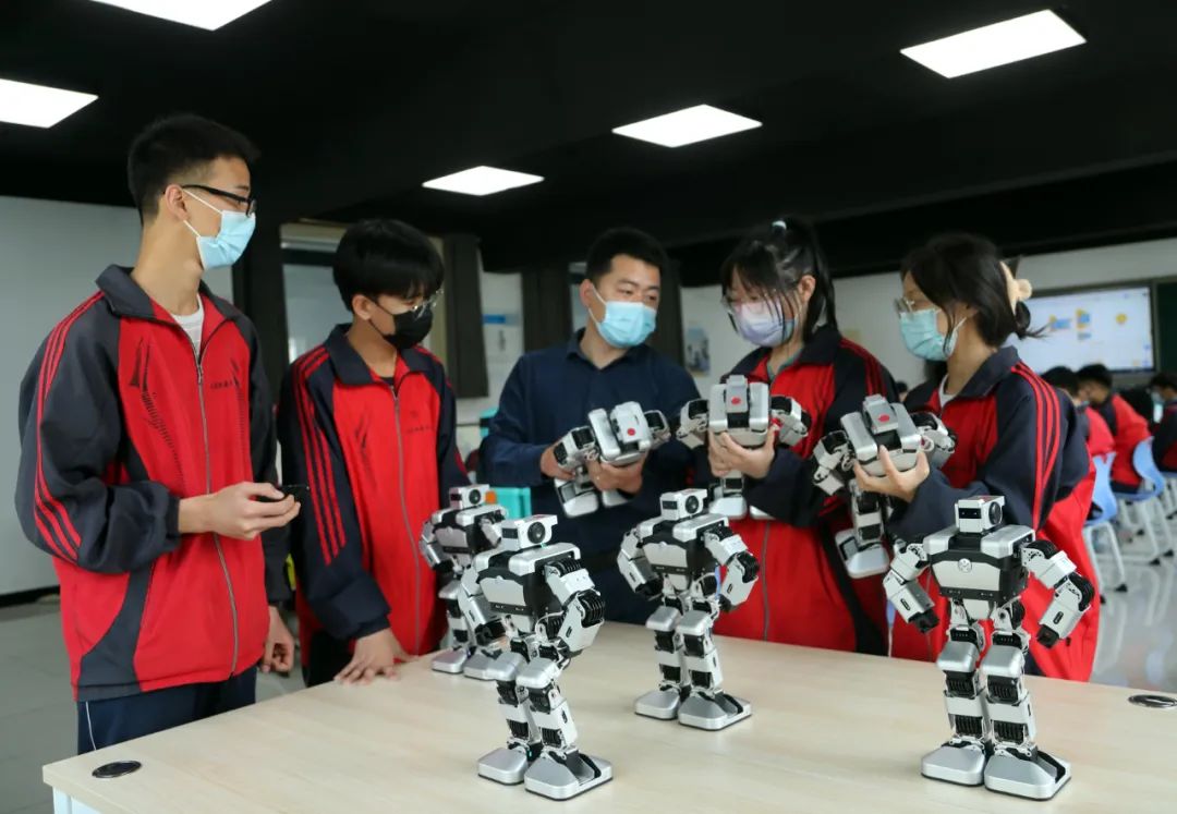 “双师型”教师对职业教育有多重要？| 新京报专栏