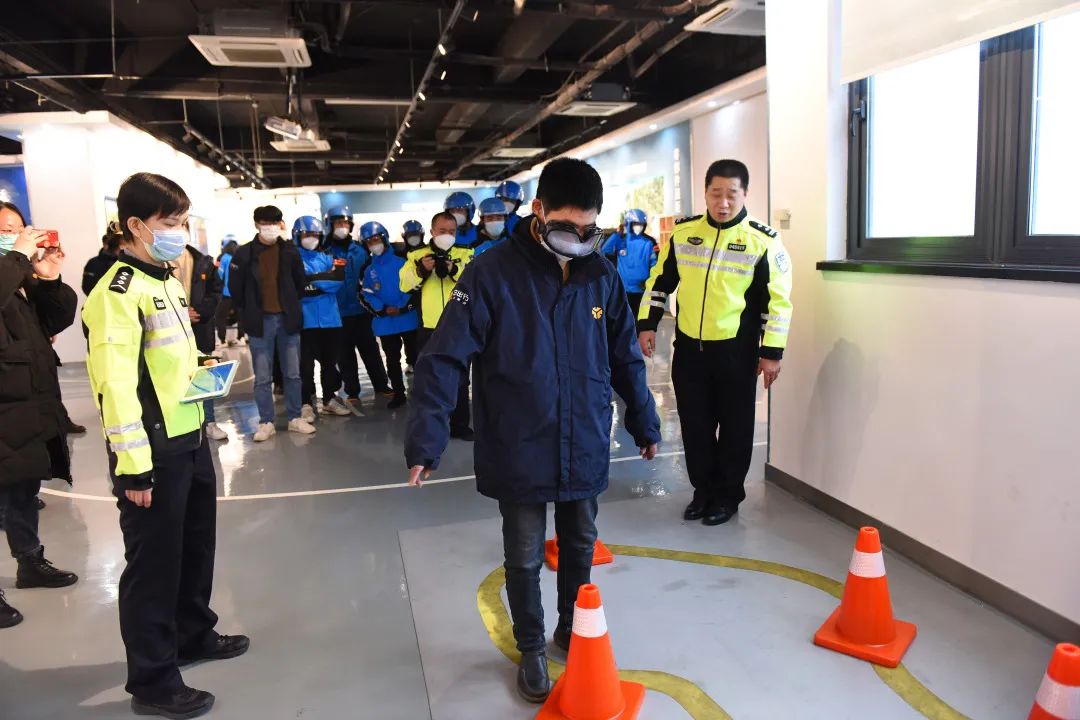 “三聚焦”为新业态新就业群体撑起“法治后盾”
