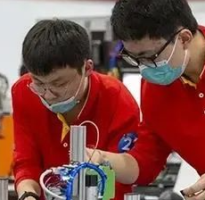职业教育，在校人数正逐年递增