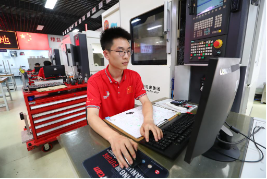 培养近3000万名“工匠” 技工院校如何提高育人水平？